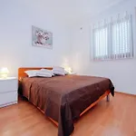 Luxury With Heated Pool In