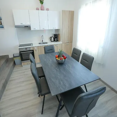 Luxury With Heated Pool In * Starigrad Paklenica