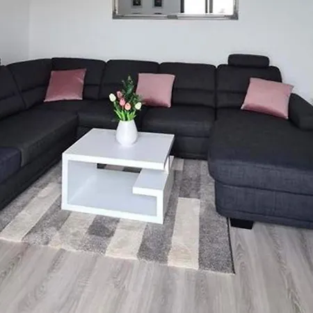 Luxury Apartment With Heated Pool In Starigrad Apartman *