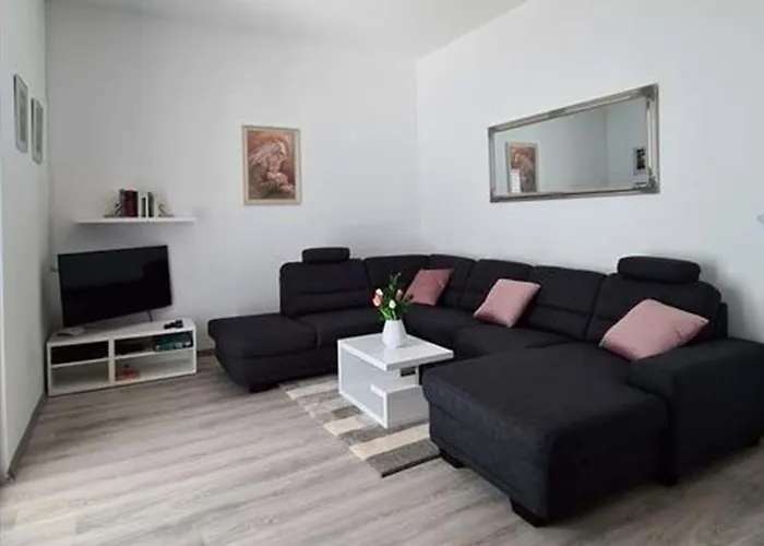 Luxury With Heated Pool In * סטאריגרד-פקלניצה