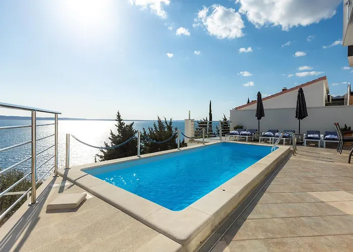 Luxury With Heated Pool In * Starigrad Paklenica