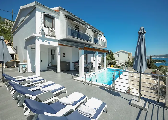 Διαμέρισμα Luxury With Heated Pool In