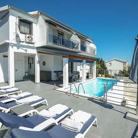 Apartment Luxury Apartment In Starigrad *