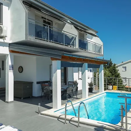 Luxury Apartment In Starigrad Starigrad Paklenica