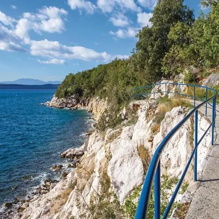 Апартаменты Luxury Apartment In Starigrad Стариград-Пакленица