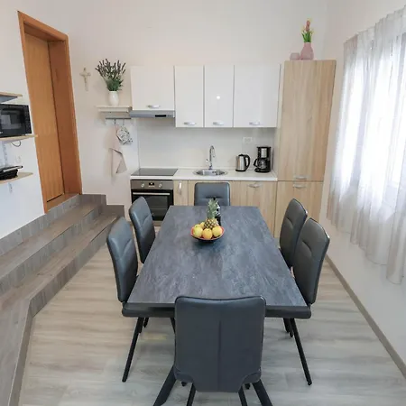 Luxury Apartment With Heated Pool In Starigrad Starigrad Paklenica