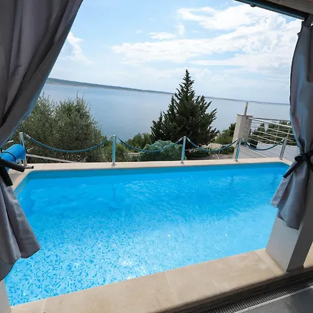 Luxury With Heated Pool In *