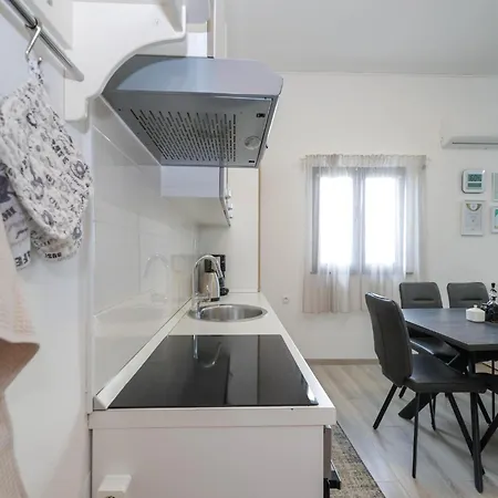 Luxury Apartment With Heated Pool In Starigrad Apartment Starigrad Paklenica