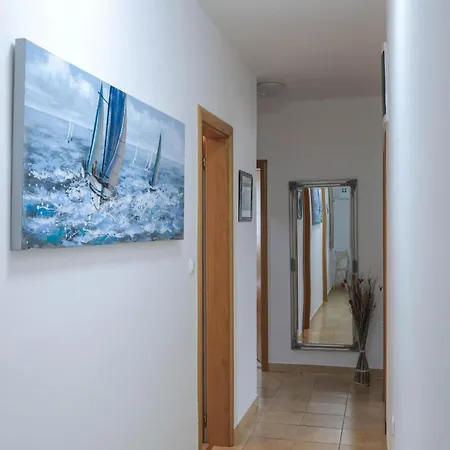 Apartment Luxury Apartment With Heated Pool In Starigrad *