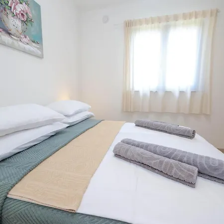 Luxury With Heated Pool In Lejlighed