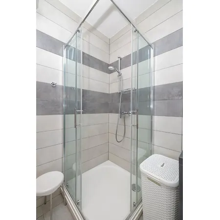 Luxury Apartment With Heated Pool In Starigrad * Starigrad Paklenica