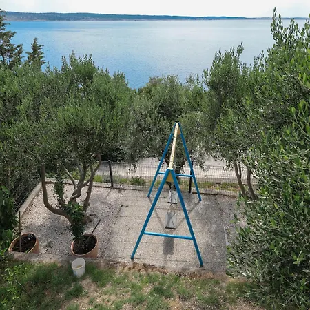 Luxury Apartment With Heated Pool In Starigrad