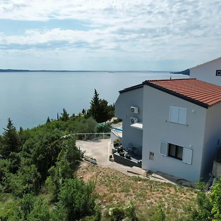 Luxury With Heated Pool In Διαμέρισμα Starigrad Paklenica