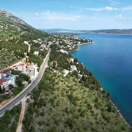 Διαμέρισμα Luxury With Heated Pool In Starigrad Paklenica
