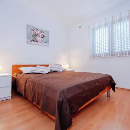 Апартаменты Luxury Apartment In Starigrad *