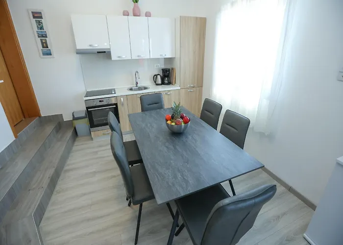 Luxury Apartment With Heated Pool In Starigrad * Starigrad Paklenica