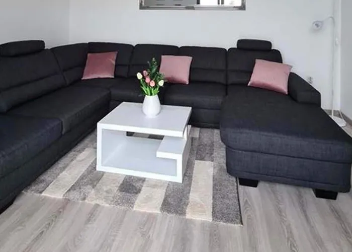 Luxury Apartment With Heated Pool In Starigrad Apartment *