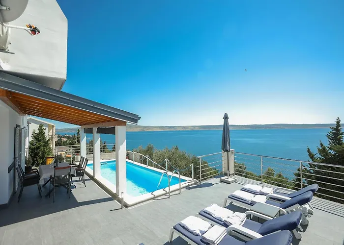 Luxury With Heated Pool In *