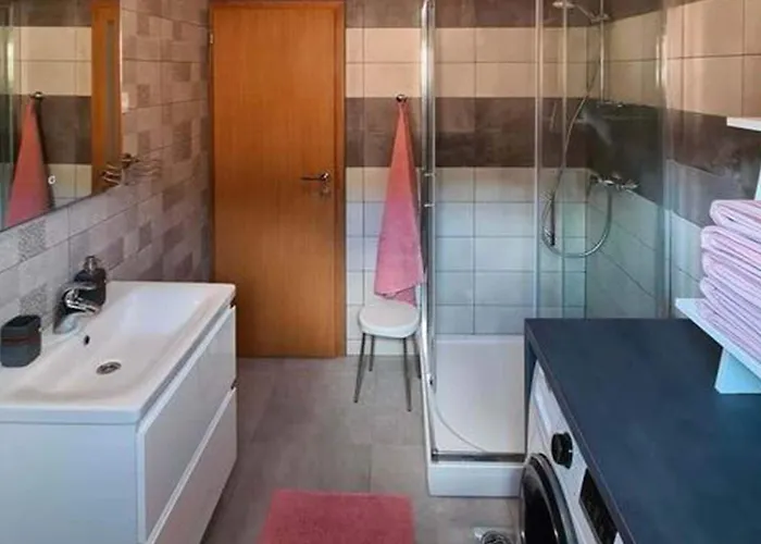 アパート Luxury With Heated Pool In